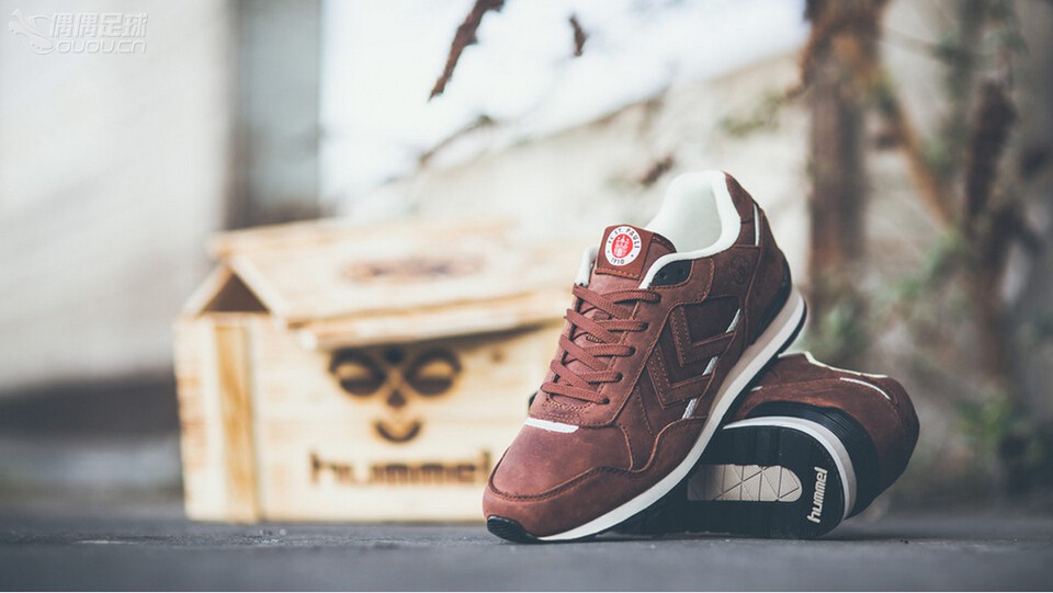 Hummel和圣保利俱乐部联合推出“Marathona“运动鞋