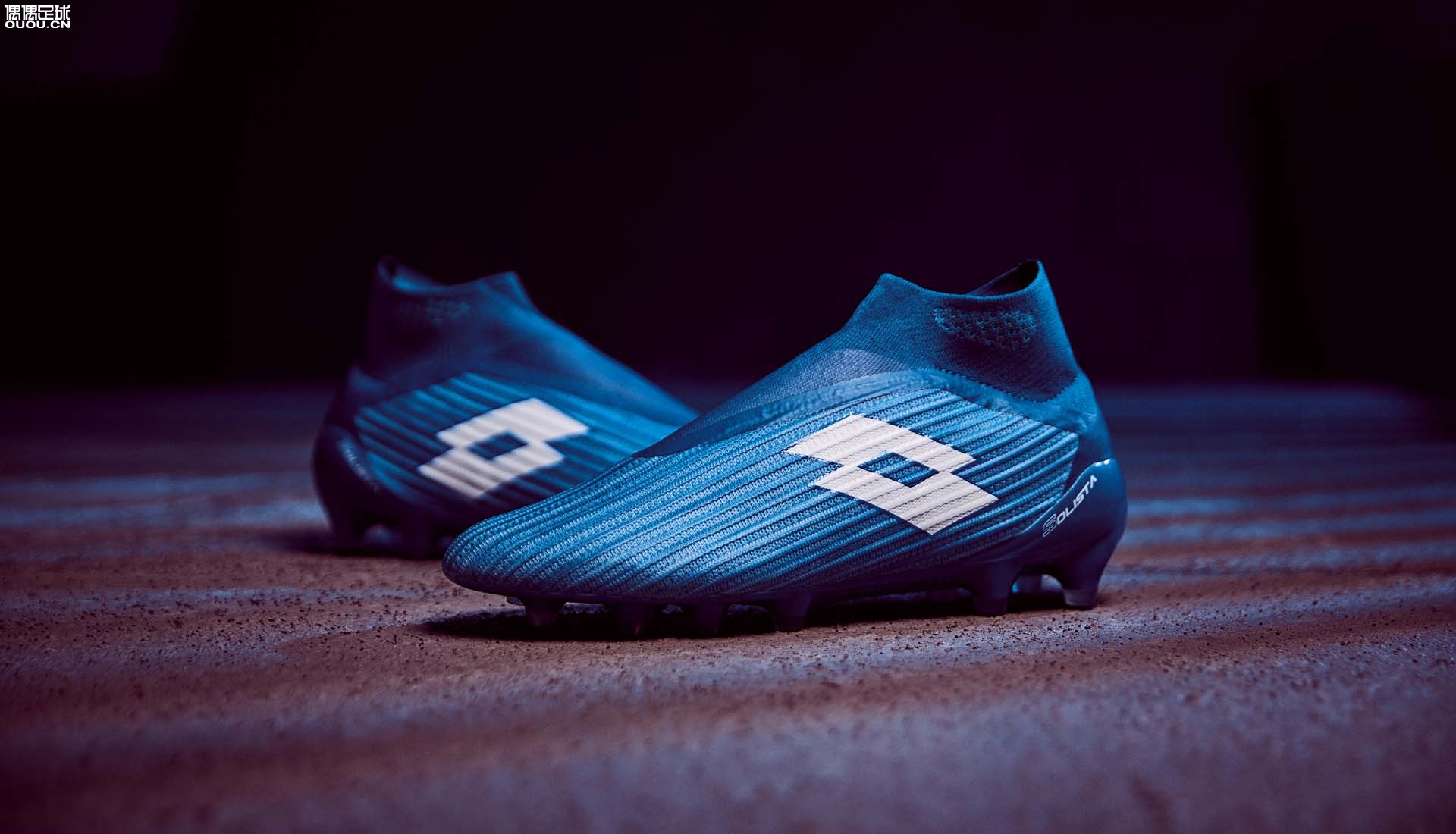 Lotto推出 Solista 100 III Gravity蓝/白配色