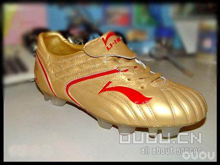 李宁足球鞋之铁系列足球鞋完整评测