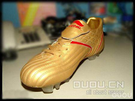 李宁足球鞋之铁系列足球鞋完整评测